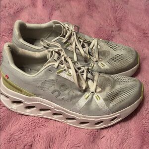 On Cloud Running Women's Light Gray and Yellow Sneakers 11